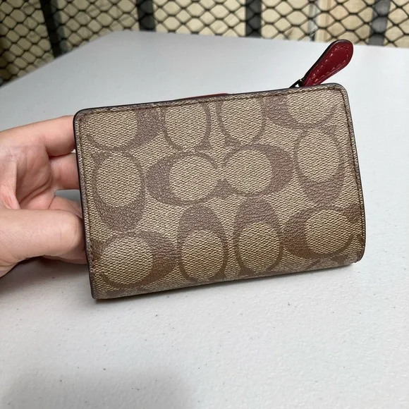 Coach Signature Medium Corner Zip Wallet Khaki Brown Tan Cherry Red Snap Button - Picture 13 of 17